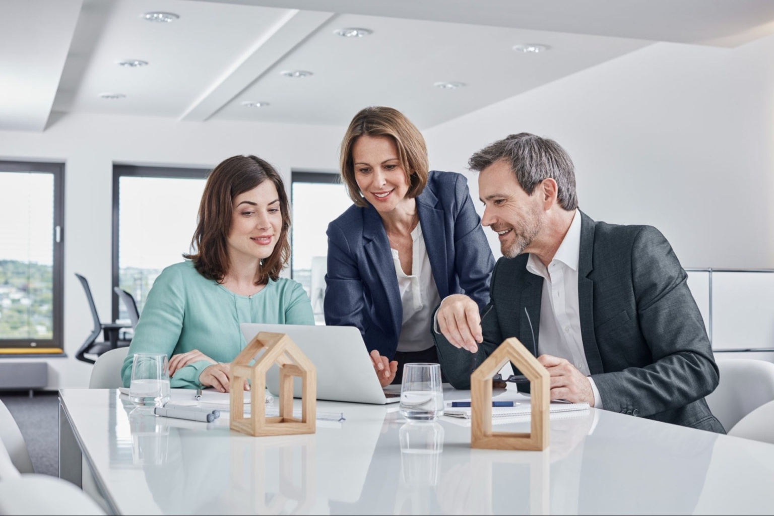 How to Convert a UK Real Estate Licence in the UAE: Your Ultimate Guide