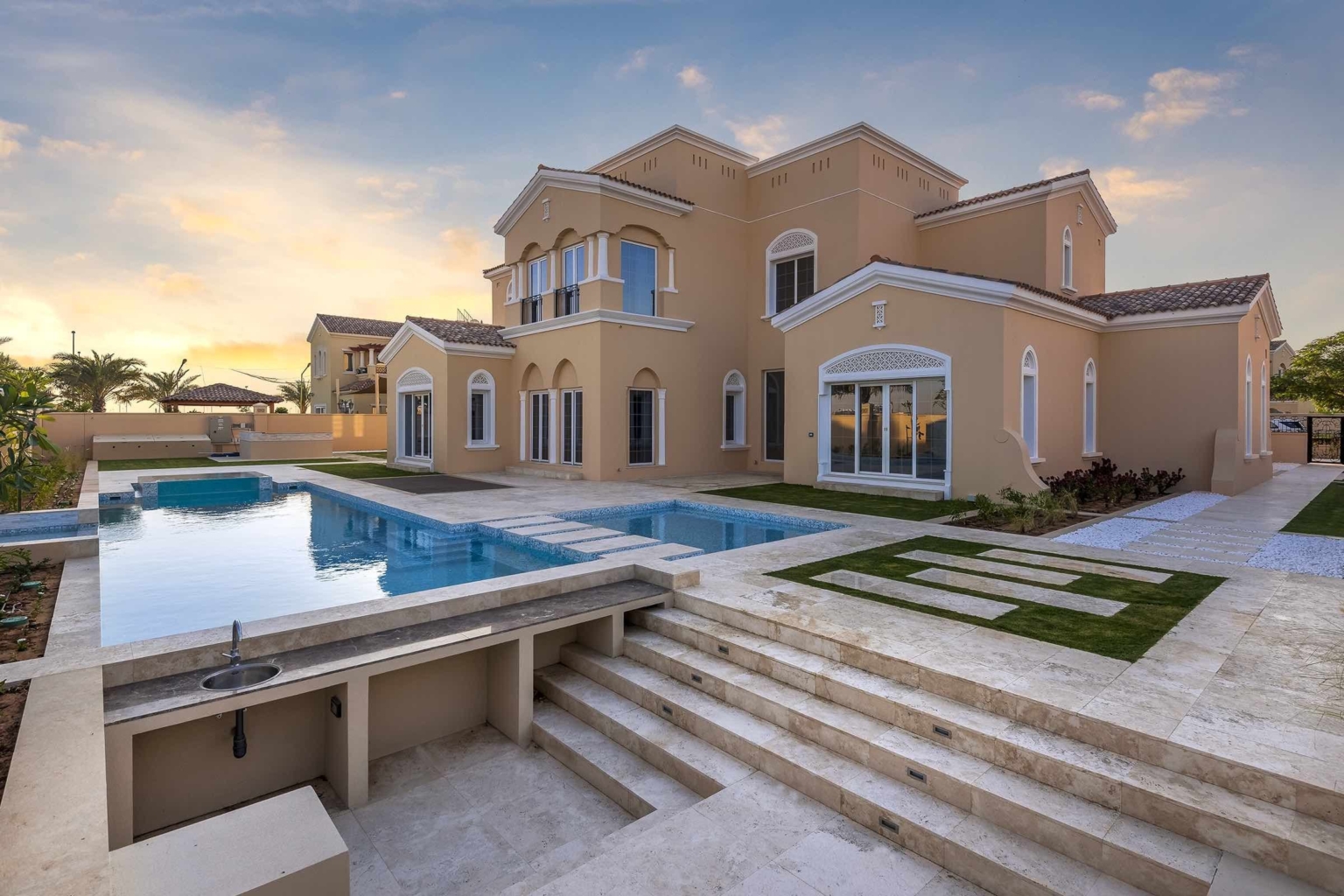 Dubai Villa Capital Values Soar: A 32.4% Increase Since Last Year