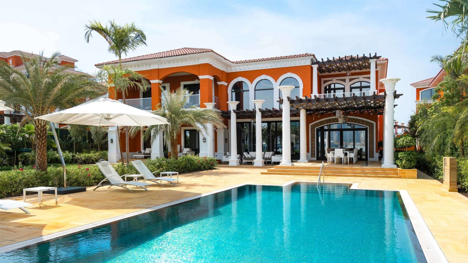 Best Areas to Buy Mansions in Dubai