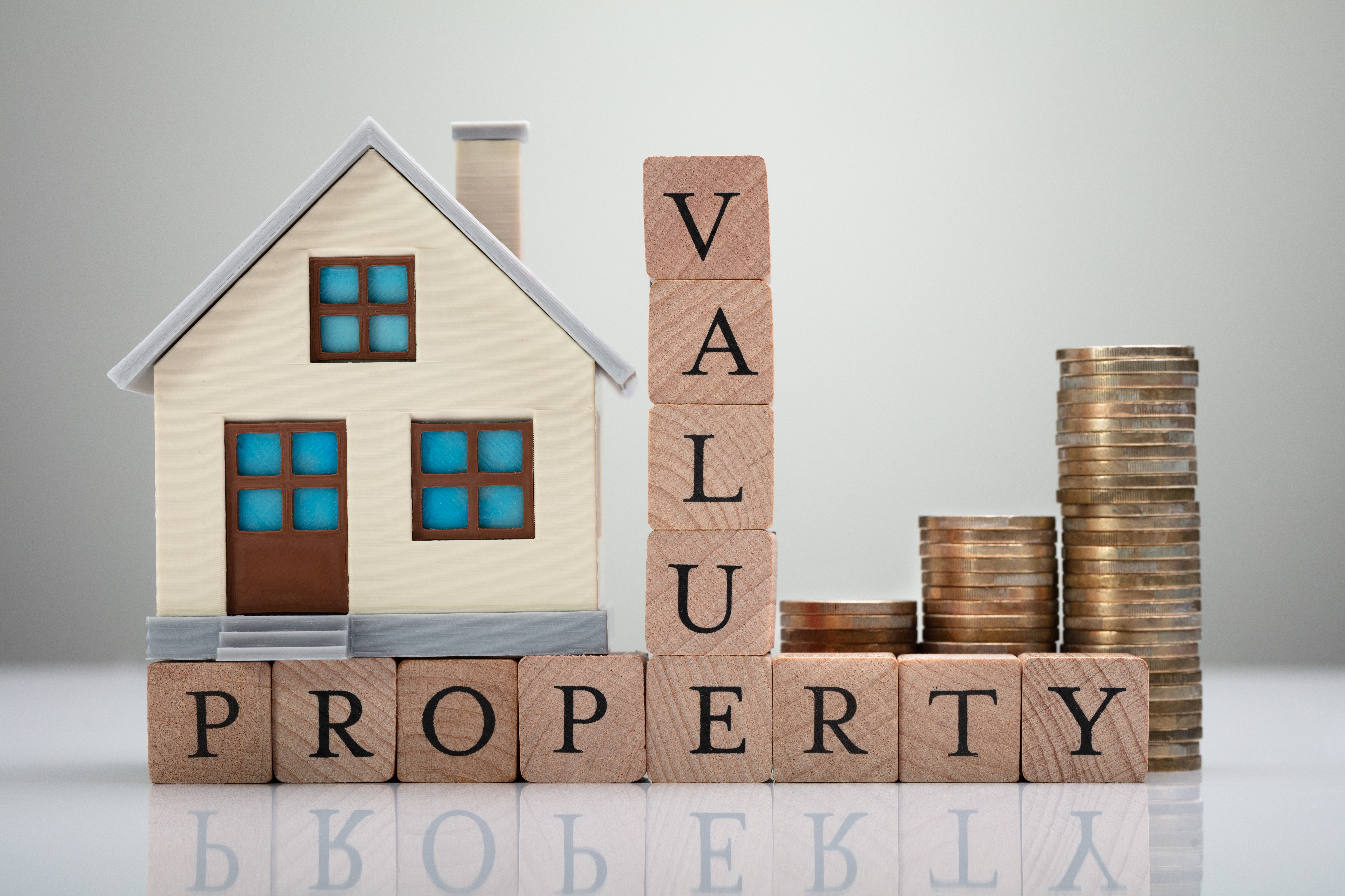 Check the Real Estate Property Valuation Guide for Dubai Investors 2025